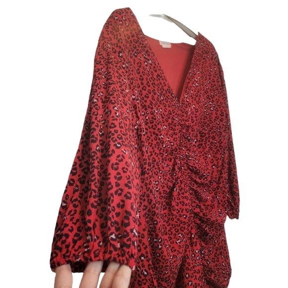 LOVERS + FRIENDS Hayden Red Mini Dress in Sahara Cheetah Bloused Sleeves Shirred - Picture 4 of 16